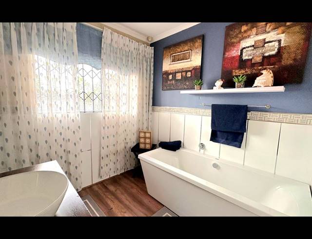 7 BEDROOM HOUSE FOR SALE IN THREE RIVERS